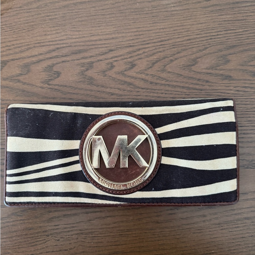 MICHAEL KORS checkbook wallet